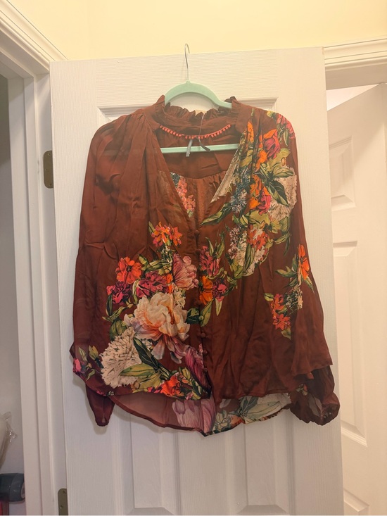 Anthropologie Tops - Anthropologie Brown Floral V-Neck Long Sleeve Blouse